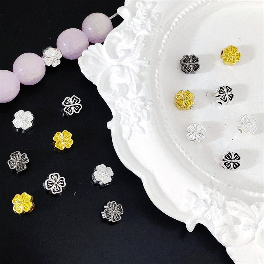 50 ชิ้น Four-Leaf Clover Spacer ลูกปัดโลหะผสม diy สร้อยข้อมือลูกปัดอุปกรณ์เสริมขายส่ง