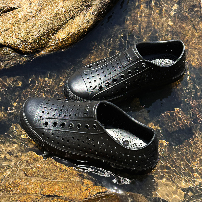รองเท้าผู้ชายฤดูร้อน Outddor รองเท้าแตะชายหาดสําหรับผู้หญิงกันน้ํา Garden Clogs สีเบจขนาดใหญ่ 41-45