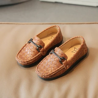 COCO รองเท้าคัทชูเด็กผู้ชายแบบสวม ลายเท่ รุ่น V387