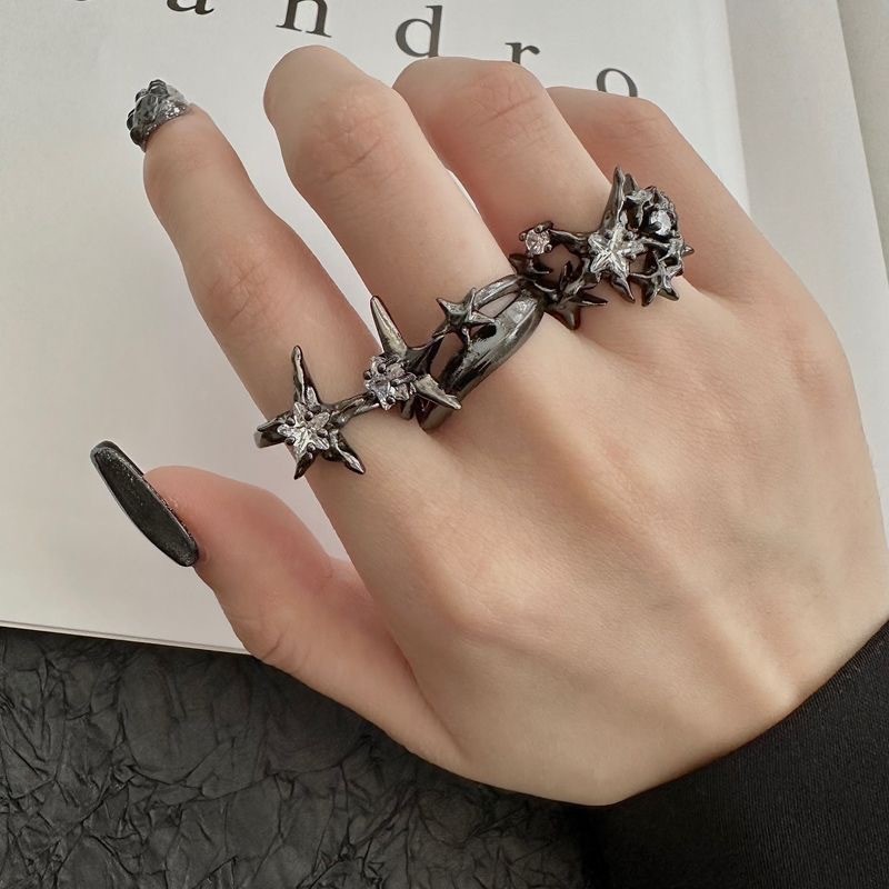 แหวนบุคลิกภาพสไตล์มืดเต็มไปด้วยดวงดาวหญิง Ins Star Dopamine เปิดชุดแหวนฮาโลวีนแบบปรับได้