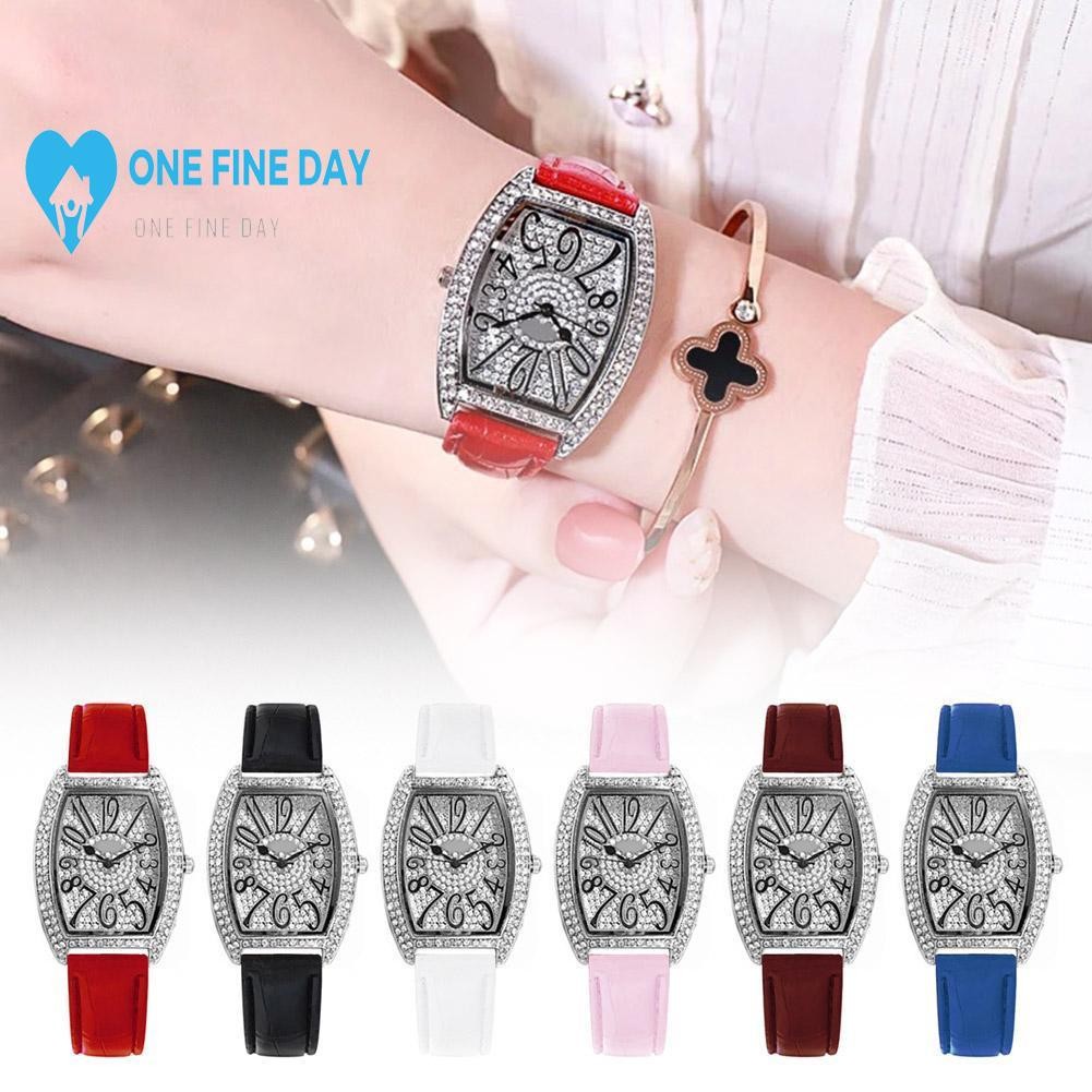 Dream Goddess Watch นาฬิกากันน้ําหรูหราเหมาะสําหรับผู้หญิงนาฬิกาหญิงเงินสีไวน์ T5t8