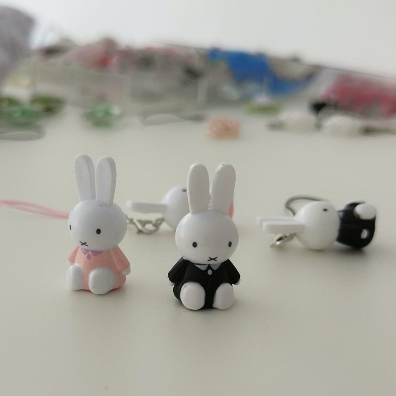 ห่วงโซ่โทรศัพท์มือถือ Mifeitu การ์ตูน ins สไตล์ Bunny Cuckoo Book Chain