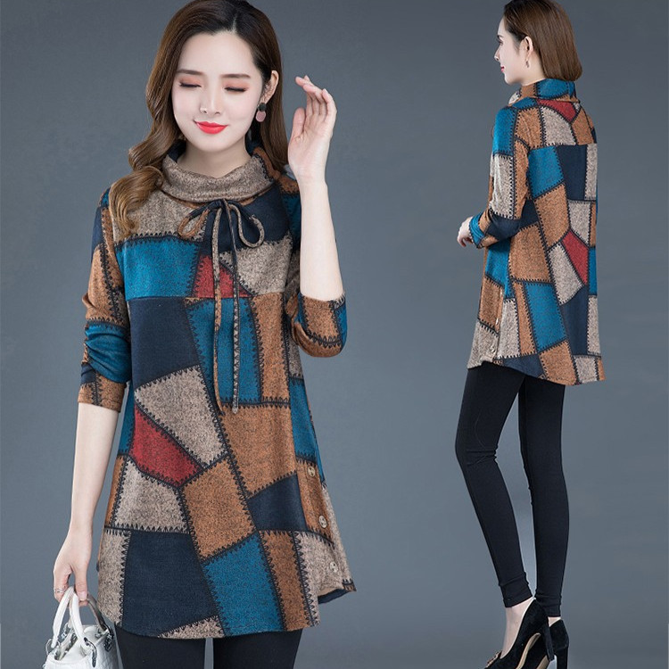 CCC เสื้อยืดแขนยาวคอเต่าต่ำ