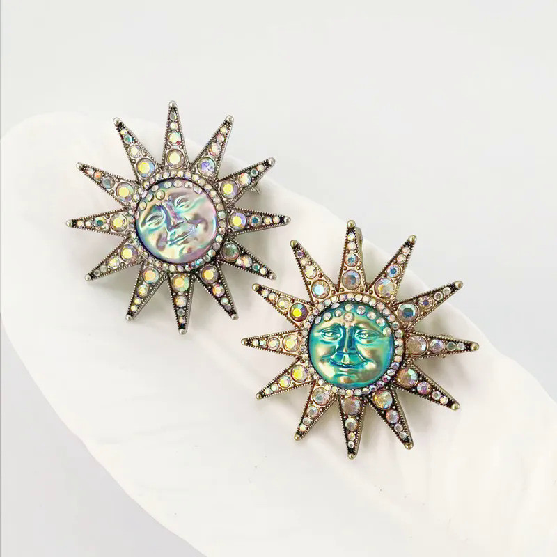 MITTO FASHION JEWELRIES AND HIGH-END ACCESSORIES RHINESTONES PAVED SUN GODDESS VINTAGE PIN WOMEN DRE