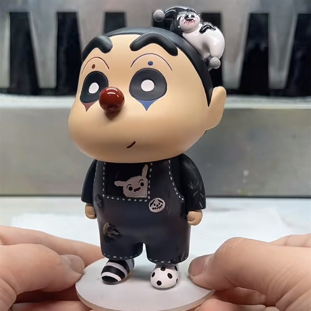 Crayon Shin-Chan jocker ตุ๊กตาน่ารักตั้งโต๊ะตุ๊กตาของเล่นของขวัญ
