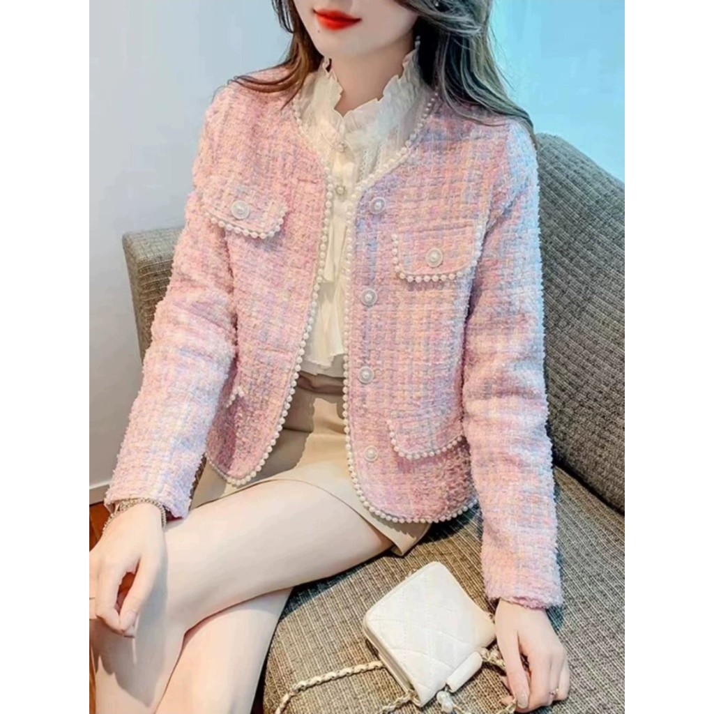 Classy Celebrity สีชมพู Chanel เสื้อแจ็คเก็ตผู้หญิงฤดูใบไม้ผลิฤดูใบไม้ร่วงเสื้อผ้าขนาดเล็ก High-End Tweed ฝรั่งเศสสั้นด้านบน