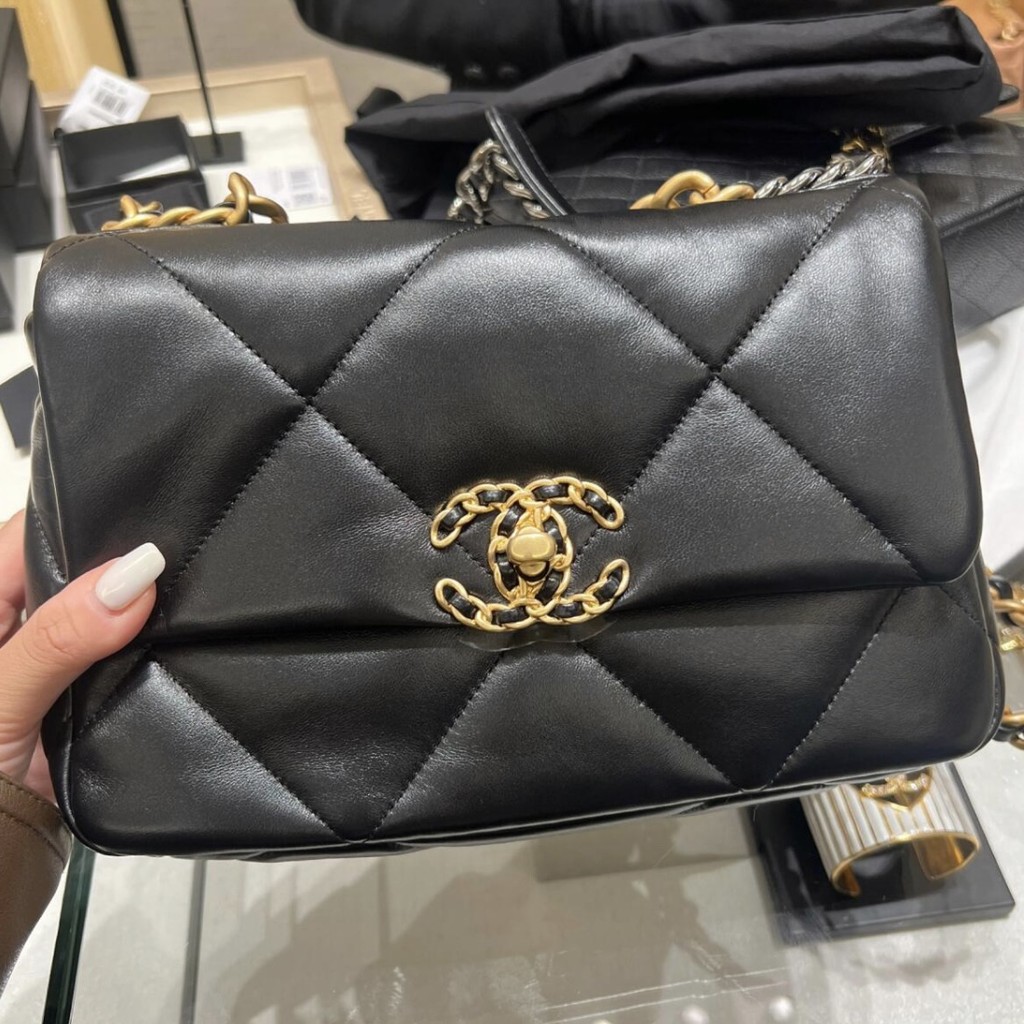 Chanel/chanel 19bag Classic Black Gold Diamond Sheepskin Flap Chain Female Bag Shoulder Messenger Ha