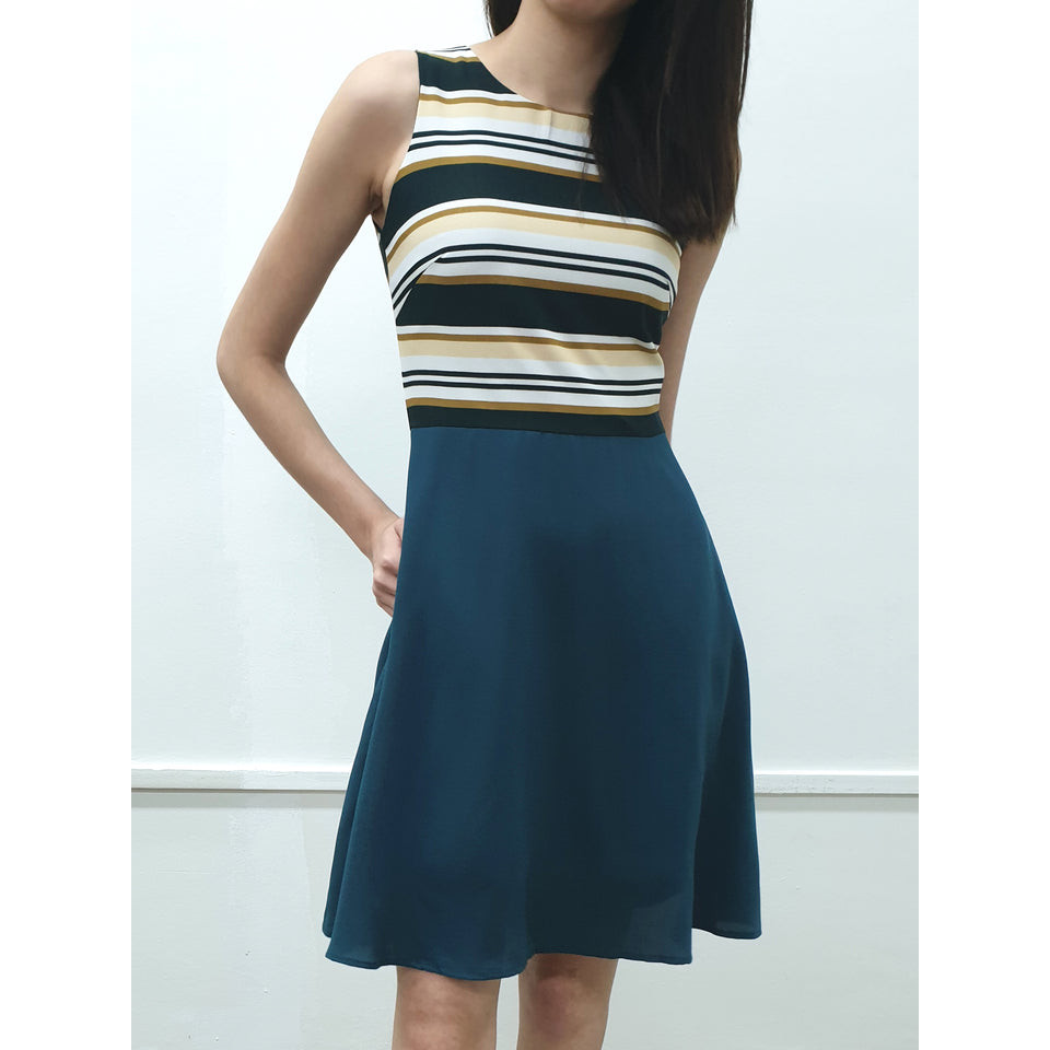 เดรสสวิง Auburn Stripes