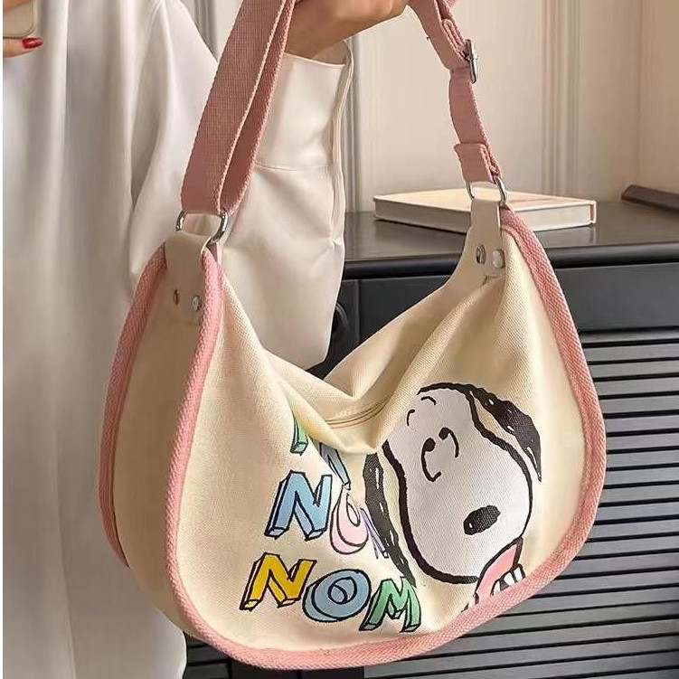 [จัดส่งจากประเทศไทย] เตรียมจัดส่ง กระเป๋าถือ สนูปปี้ กระเป๋าถือ กระเป๋าสะพายไหล่ เหมาะกับนักเรียน และพนักงานออฟฟ