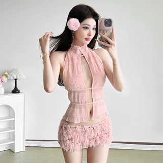ชุดเซ็กซี่ 2 ชิ้น Halter พร้อมดีไซน์เปิดหลังและแขนกุด + กางเกงขาสั้นลายเลื่อมสำหรับวันหยุดในหน้าร้อน