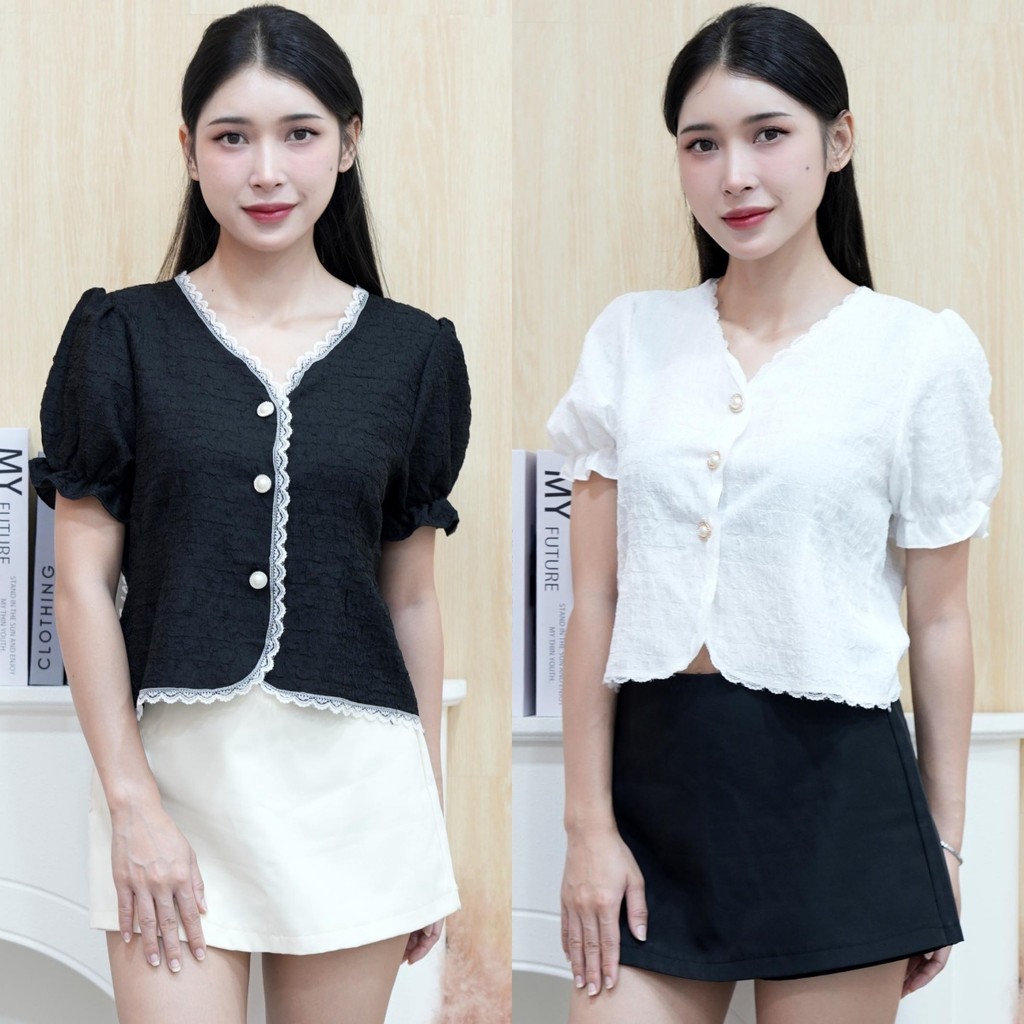 เสื้อคลุมแขนสั้นชายระบายแต่งกระดุมมุข เก๋ๆ น่ารักๆ เนื้อผ้าชีฟองบาง ขอบแต่งลูกไม้ แนวเกาหลี แฟชั่นสำหรับผู้หญิง