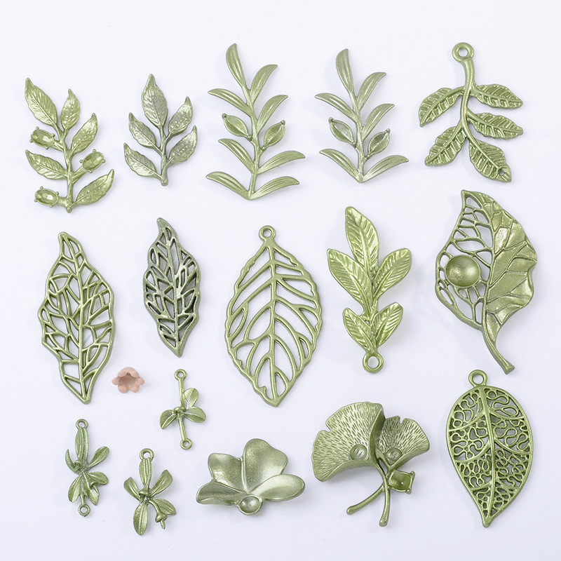 10ชิ้น DIY เครื่องประดับผมทำด้วยมือจี้เข็มกลัดวัสดุเครื่องประดับต้นไม้สีเขียวป่ากิ่งไม้ใบไม้อุปกรณ์โลหะผสม DIY