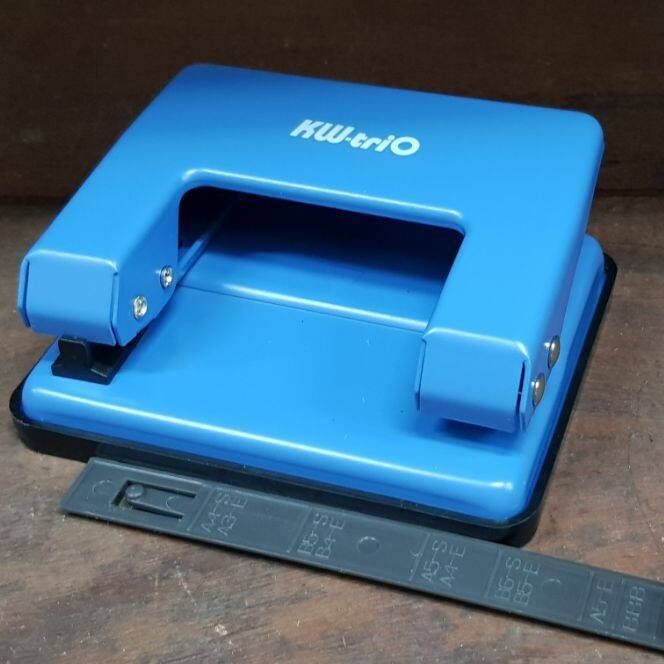KW-TRIO 2Holes Punch 9738