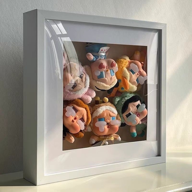 Pop Mart crybaby Flower กล่องแสดงไวนิลกรอบรูป Tears Factory Eros Tears Empty Frame Hollow