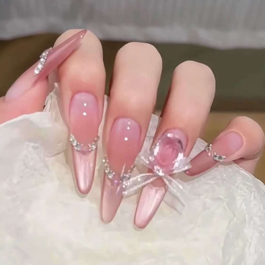 7.26 [Sweetheart Master] Butterfly Classy Nails Handmade French High-End Wear Whitening Patch Nails