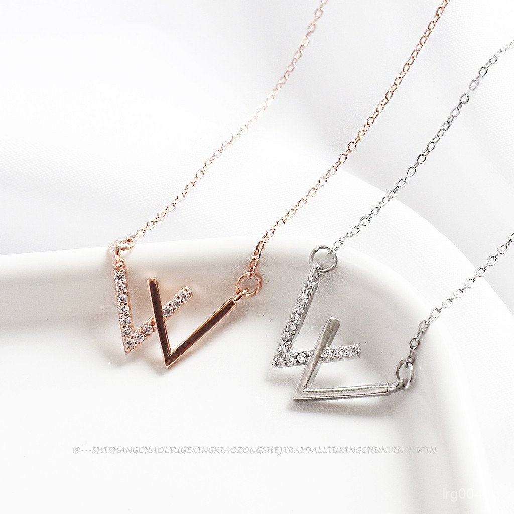 สร้อยคอ s925 เงินสเตอร์ลิงแบบเรียบหรูพร้อมตัวอักษร เหมาะสำหรับสวมใส่ประจำวันหรือเป็นของขวัญ เวอร์ชั่