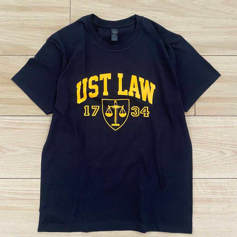 GILDAN ยี่ห้อ UST LAW เสื้อยืด UST College of Law School เสื้อยืด UST Thomasian Tiger T เสื้อ