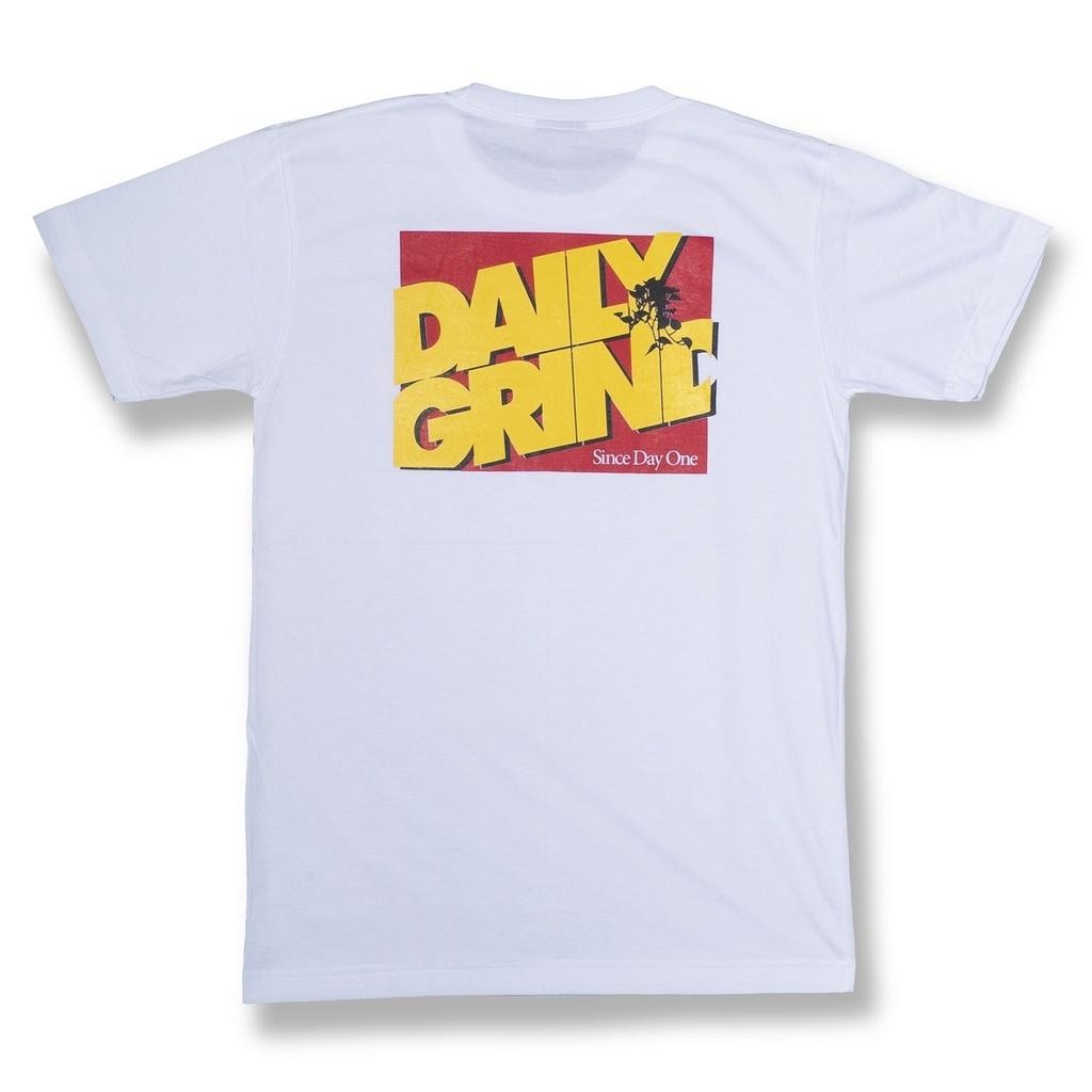 K&M  เสื้อยืด Daily Grind Pothos (สีขาว)