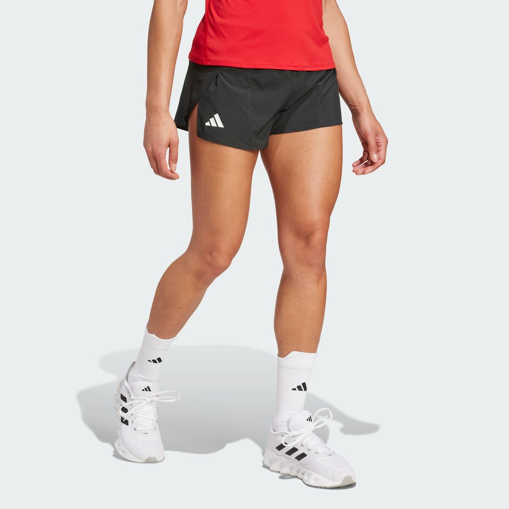 adidas วิ่ง กางเกงวิ่งขาสั้นผ่าข้าง Adizero Essentials ผู้หญิง สีดำ IM8583