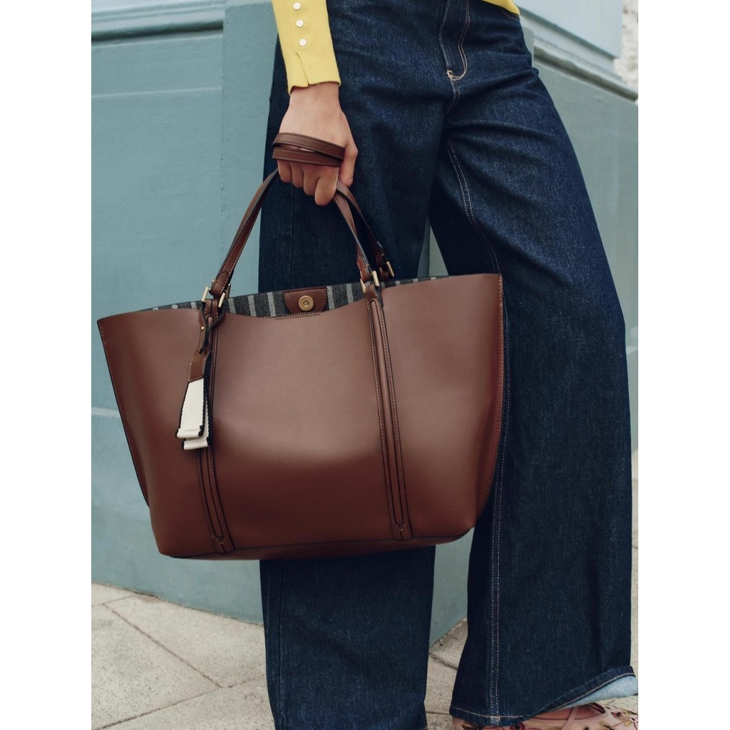 ความจุขนาดใหญ่ Retro Tote กระเป๋าฤดูใบไม้ร่วงฤดูหนาวผลิตภัณฑ์ใหม่แฟชั่น All-Match กระเป๋าช้อปปิ้งทํางาน Commuter Outing ไหล่