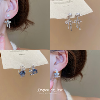 เดรส กับต่างหูเข็มเงินสแควร์โบว์มุกจี้ สไตล์เรียบหรูและแสงสว…