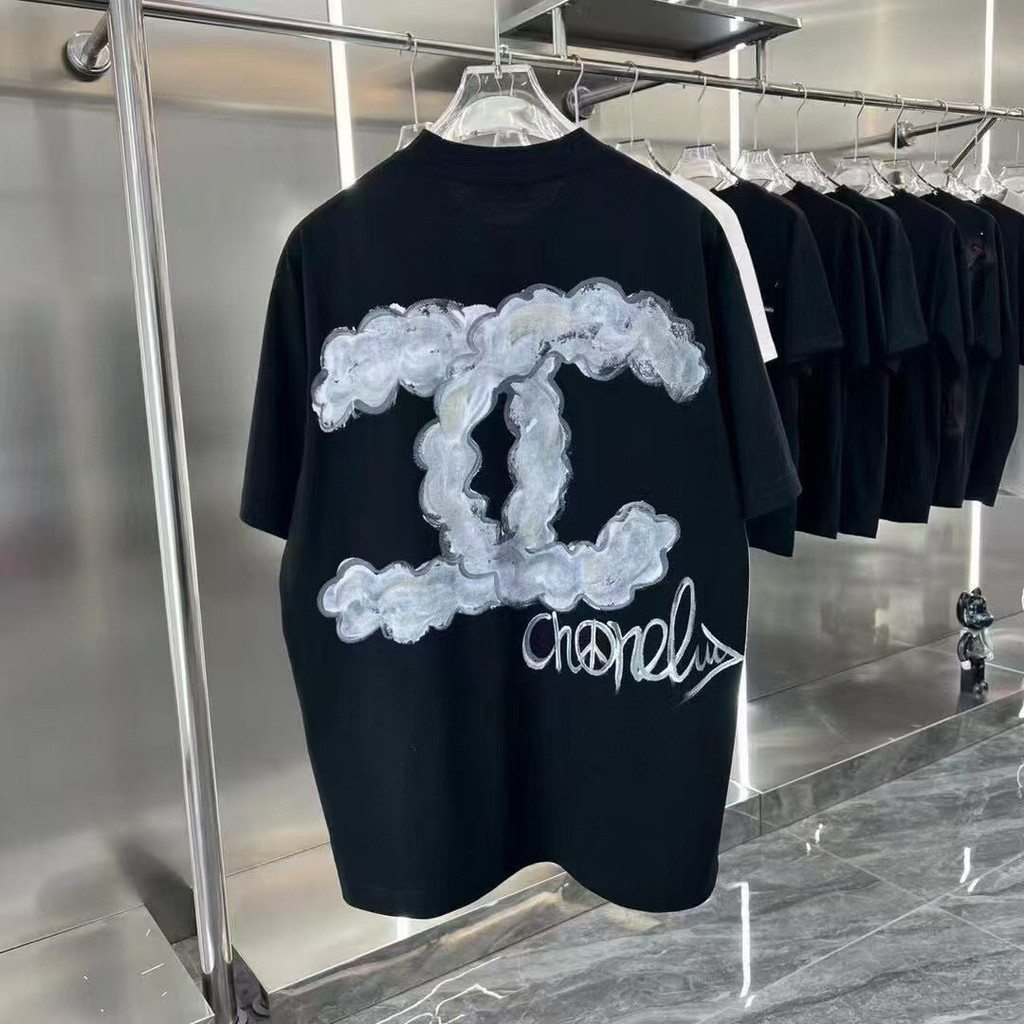 เสื้อเชิ๊ตแขนสั้นลายตัวอักษร CHANEL 7621 สำหรับผู้ชายและผู้หญิง ผลิตจากผ้าฝ้ายแท้
