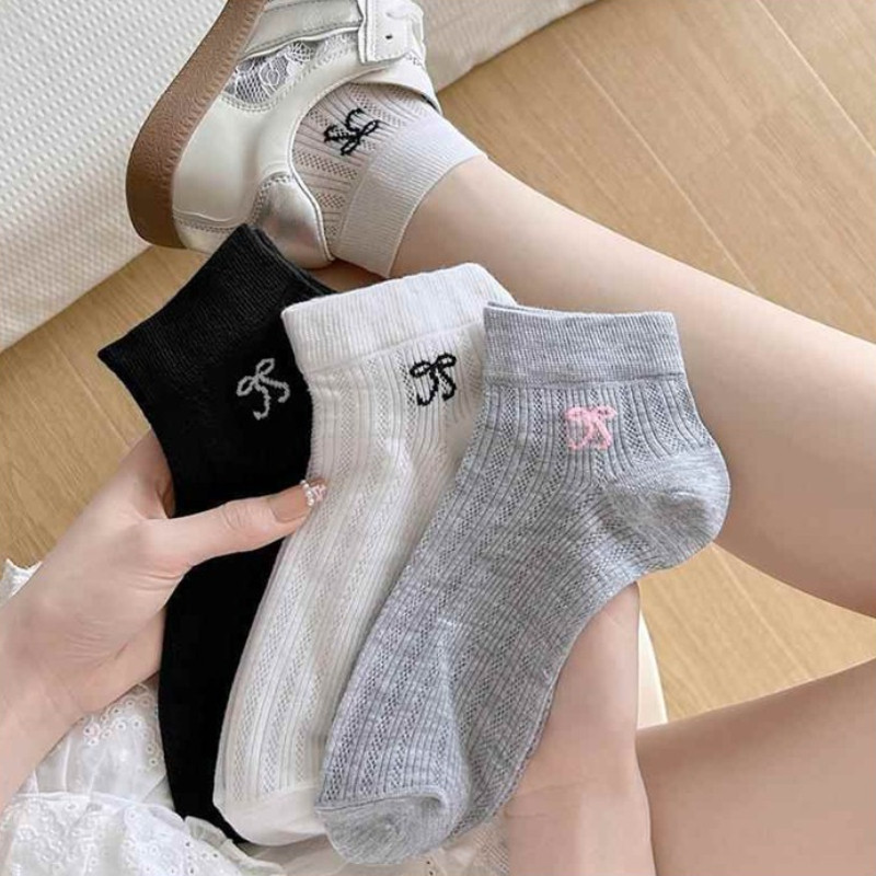 MIU Series พิมพ์ถุงเท้าโบว์ Ins ญี่ปุ่นฤดูร้อนบางตาข่ายถุงเท้าสั้นไม่มีกระดูก All-match ถุงเท้าสีทึบ