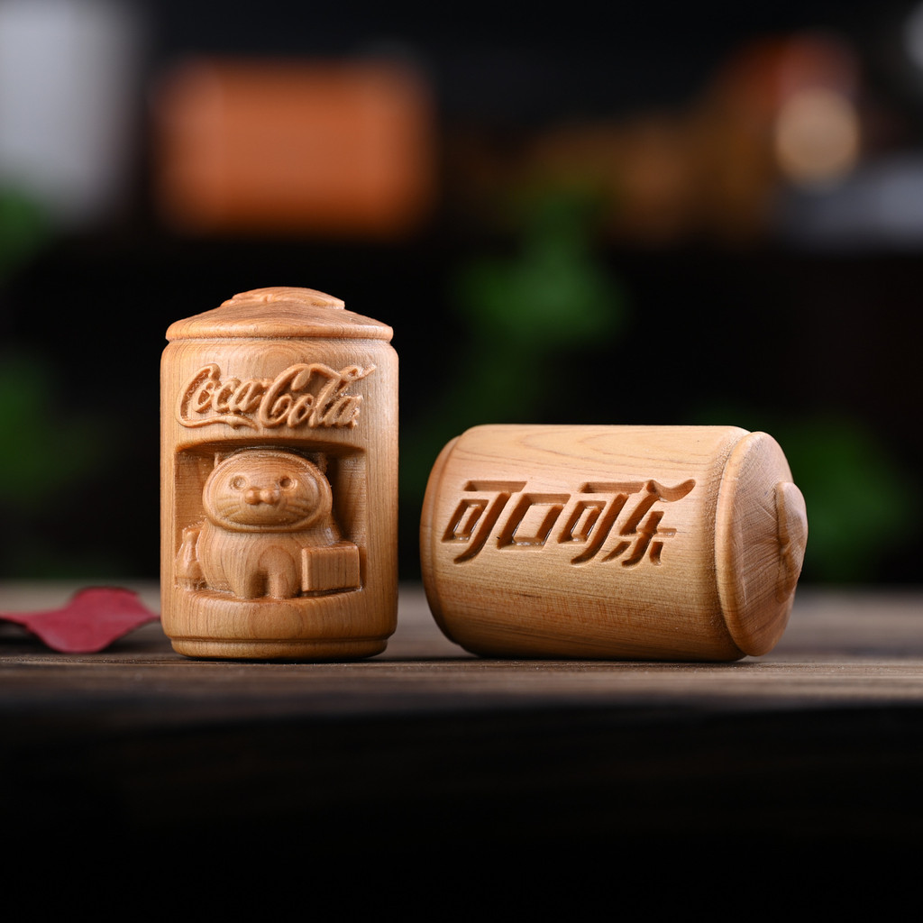 ประณีตจี้ขนาดเล็กเครื่องประดับขนาดเล็กกระเป๋า Coca-Cola Creative Cola Bear Handle ชิ้นจําลองบ้าน Thu