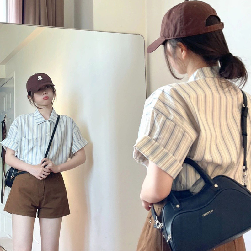 Shayne เสื้อเชิ้ต แขนสั้น แถบ รูปแบบของวรรณกรรมและศิลปะ แฟชั่นเวอร์ชั่นเกาหลี จัดส่งภายใน 24 ชั่วโมง