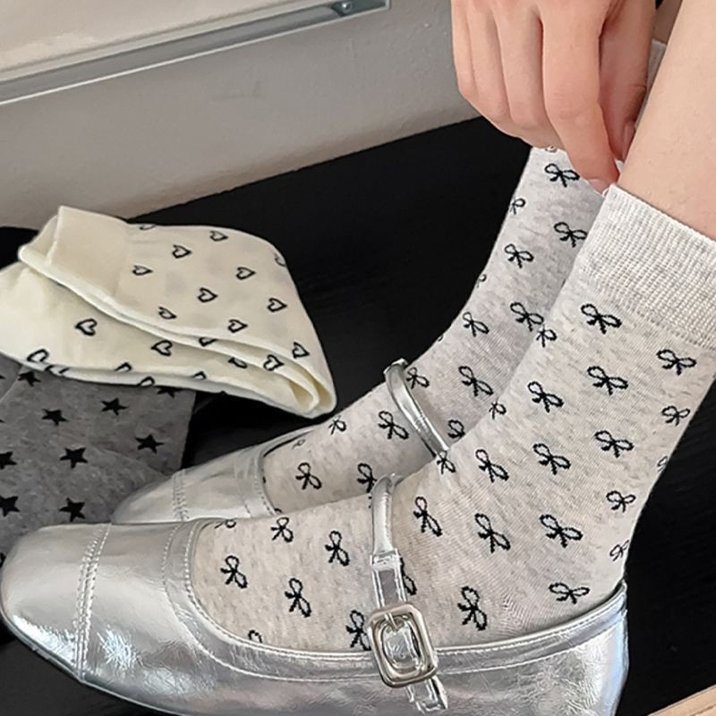 ใหม่ผู้หญิงถุงเท้ากลางหลอด Polka Dot Love Bow เวอร์ชั่นเกาหลีญี่ปุ่น ins อินเทรนด์หวาน All-Match Pile ถุงเท้า