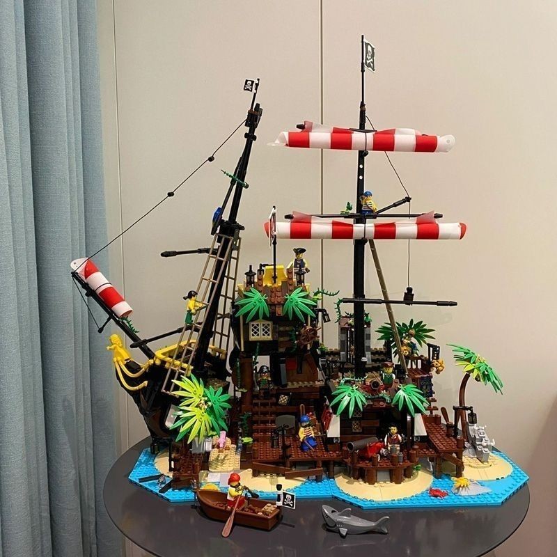 ✨[ของเล่นเด็กพร้อมสต็อก] ใช้งานร่วมกับ Barracuda Bay Pirates of the Caribbean เรือจมผู้ใหญ่ประกอบอาค