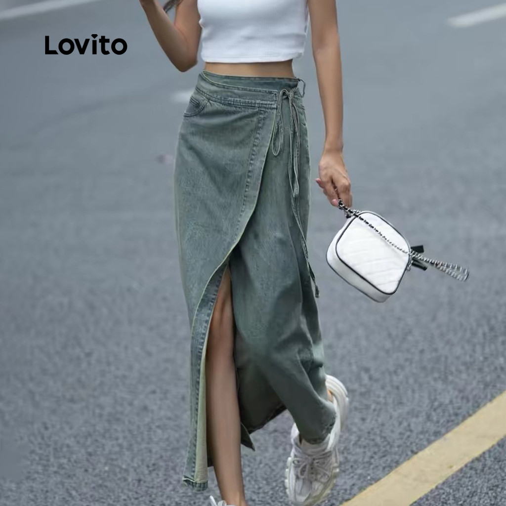 Lovito กระโปรงยีนส์แบบคลาสสิกแบบรัด เอวดี ผิวสัมผัสดี ฤดูใบไม้ผลิ/ร้อน สีน้ำเงิน LNA105031