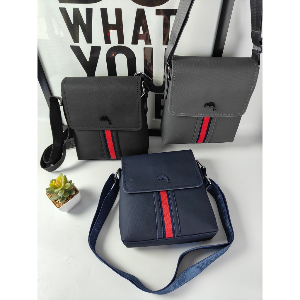 กระเป๋าสะพายข้างผู้ชาย เกรดพรีเมี่ยม แฟชั่น โลมา ช่องใส่ของเยอะ พร้อมส่ง Small
