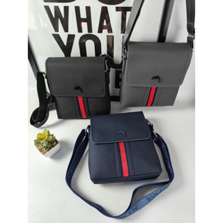 กระเป๋าสะพายข้างผู้ชาย เกรดพรีเมี่ยม แฟชั่น โลมา ช่องใส่ของเ…