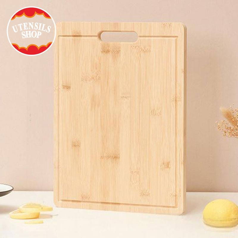 UTENSILS เขียง เขียงไม้ เขียนหั่นเนื้อสัตว์ มีที่แขวน ง่ายต่อการจัดเก็บ แข็งแรง ทนทาน สวยงาม มี 3 ขนาด เขียงไม้
