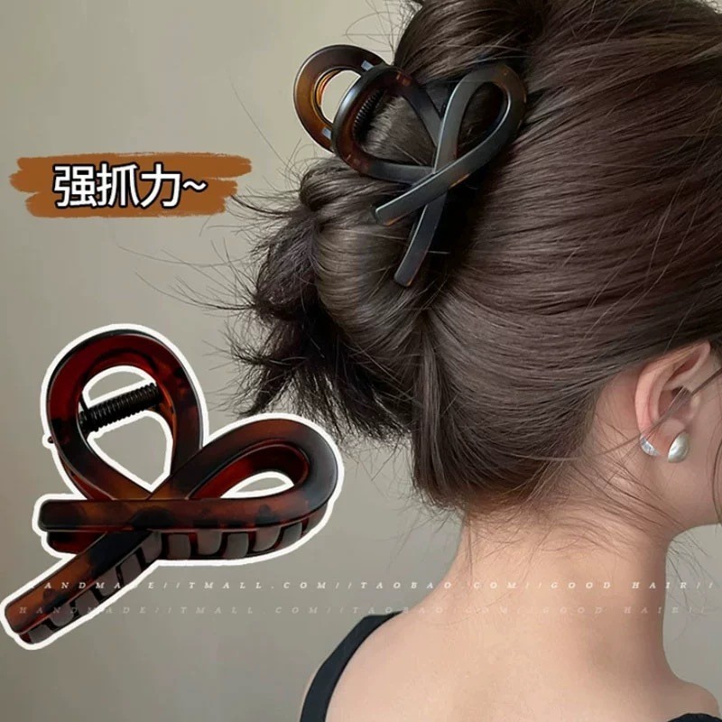อารมณ์ที่เรียบง่ายขนาดกลางโบว์จับคลิปรูปร่างตกลง