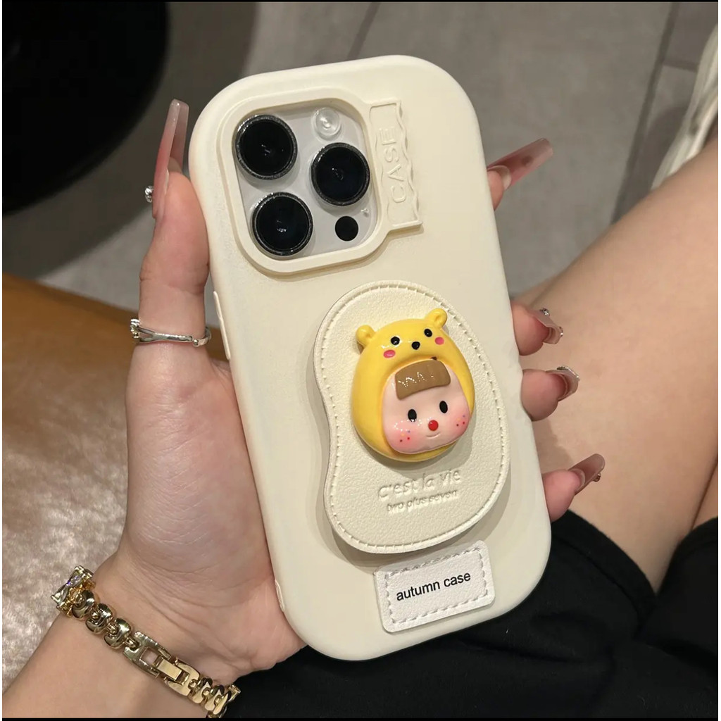 การ์ตูนสีทึบสตรอเบอร์รี่หมีสาวยืนรูปไข่ซิลิโคนเคสโทรศัพท์สําหรับiphone16 15 14 13 12 11 Pro Max iXSMAX XR XSกันกระแทกป้องกันกล้องนุ่มปกหลัง