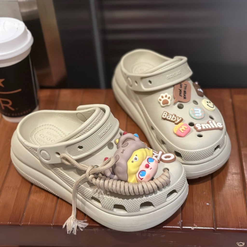อุปกรณ์เสริมรองเท้า Crocs และ Carlo Chi แบบ DIY สำหรับตกแต่งหัวเข็มขัด