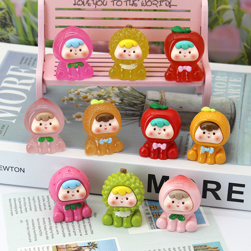 ลูกผลไม้เรืองแสงน่ารักเครื่องประดับผลไม้เรืองแสง งานฝีมือเรซินขนาดเล็ก ตกแต่งเดสก์ท็อปทําเอง รูปปั้นพีชสีส้มสตรอเบอร์รี่