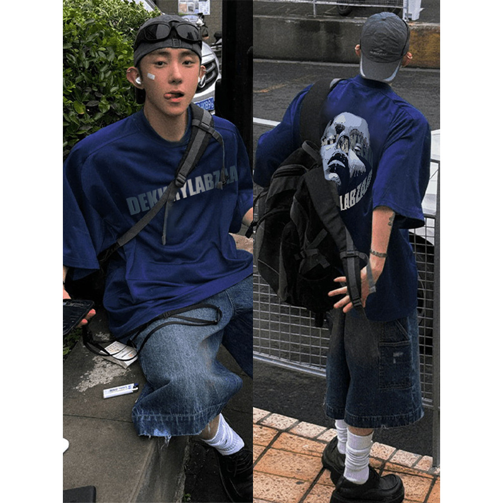 TeeTwoOneสไตล์อเมริกันวินเทจ”DEKKRYLABZAA” ผ้าคอตตอน100% ไม่ต้องรีด ไซส์ใหญ่ เสื้อยืดทรงหลวม ผู้ชายและผู้หญิง【COD】