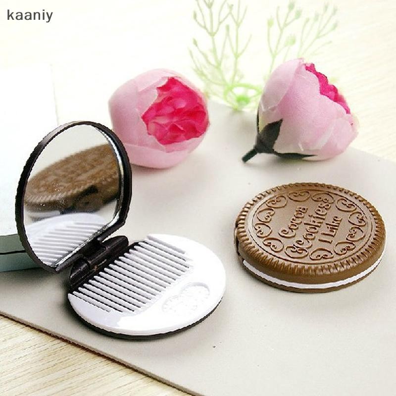 [KAN] บิสกิตช็อคโกแลตรอบพับ Make Up Mirror Ins Kawai ภายนอกกระจกกระเป๋าผู้หญิงกระจกโกโก้ขนาดเล็กพร้อมหวีกาแฟสีดํา FXH