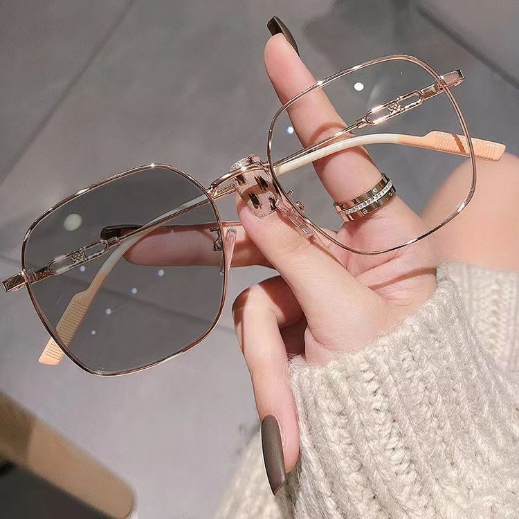 แว่นสายตาสั้นแบบโฟโตโครมิก ป้องกันแสงสีฟ้า กรอบแว่นขนาดใหญ่ สีเทาสำหรับชาย