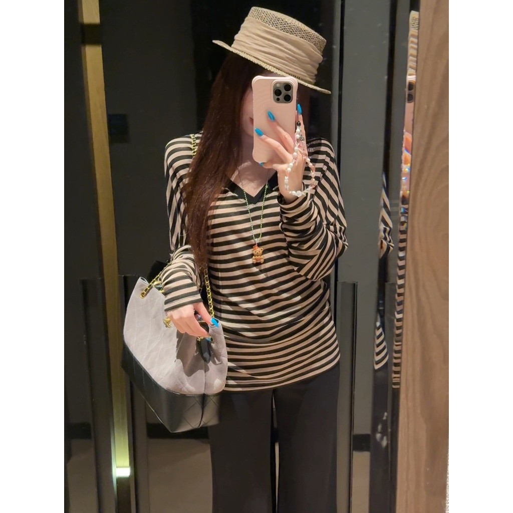 Tencel สไตล์ขี้เกียจ Retro Contrast สีลายแขนยาวเสื้อยืดผู้หญิง 2025 ต้นฤดูใบไม้ร่วงสไตล์ใหม่หลวม All