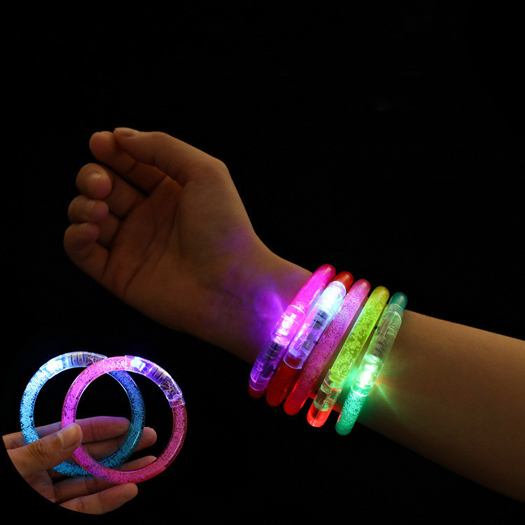 สร้อยข้อมือเรืองแสง นํา สร้อยข้อมือกระพริบที่มีสีสันปาร์ตี้วันหยุดอุปกรณ์ประกอบฉากตกแต่งของเล่นเด็ก
