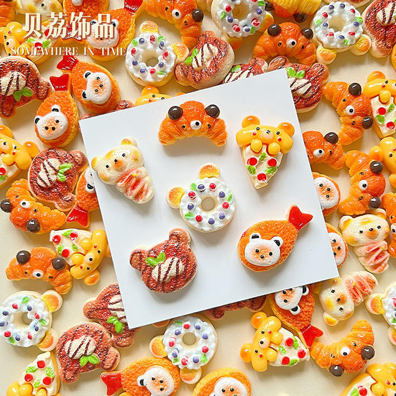 อุปกรณ์เสริมเรซินเล่นอาหารจำลอง DIY เจลครีมเคสโทรศัพท์กิ๊บตลกหมีน้อยครัวซองต์กระเป๋าเครื่องประดับโดนัท