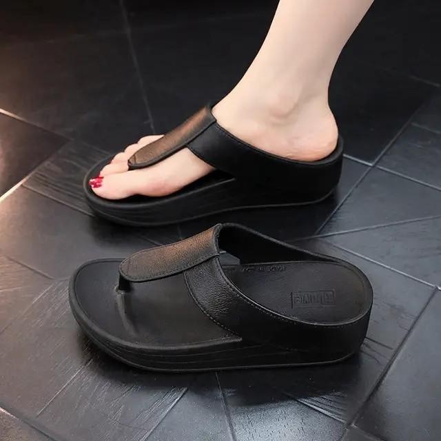 [มาใหม่ พร้อมส่ง ปลายทาง] รองเท้าหูหนีบ แฟชั่น รองเท้าหญิง ผลิตใหม่2025 พื้นนุ่ม ซัพพอร์ทคนเจ็บเท้า 📌สั่ง+1ไซส์ค่ะ📍