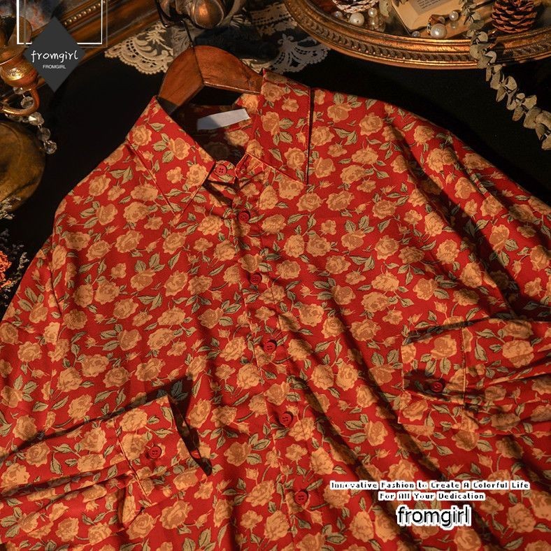 เสื้อเชิ้ตแขนยาวพิมพ์ลายฝรั่งเศสผู้หญิงความรู้สึกการออกแบบฤดูใบไม้ผลิใหม่วินเทจด้านบนดอกไม้