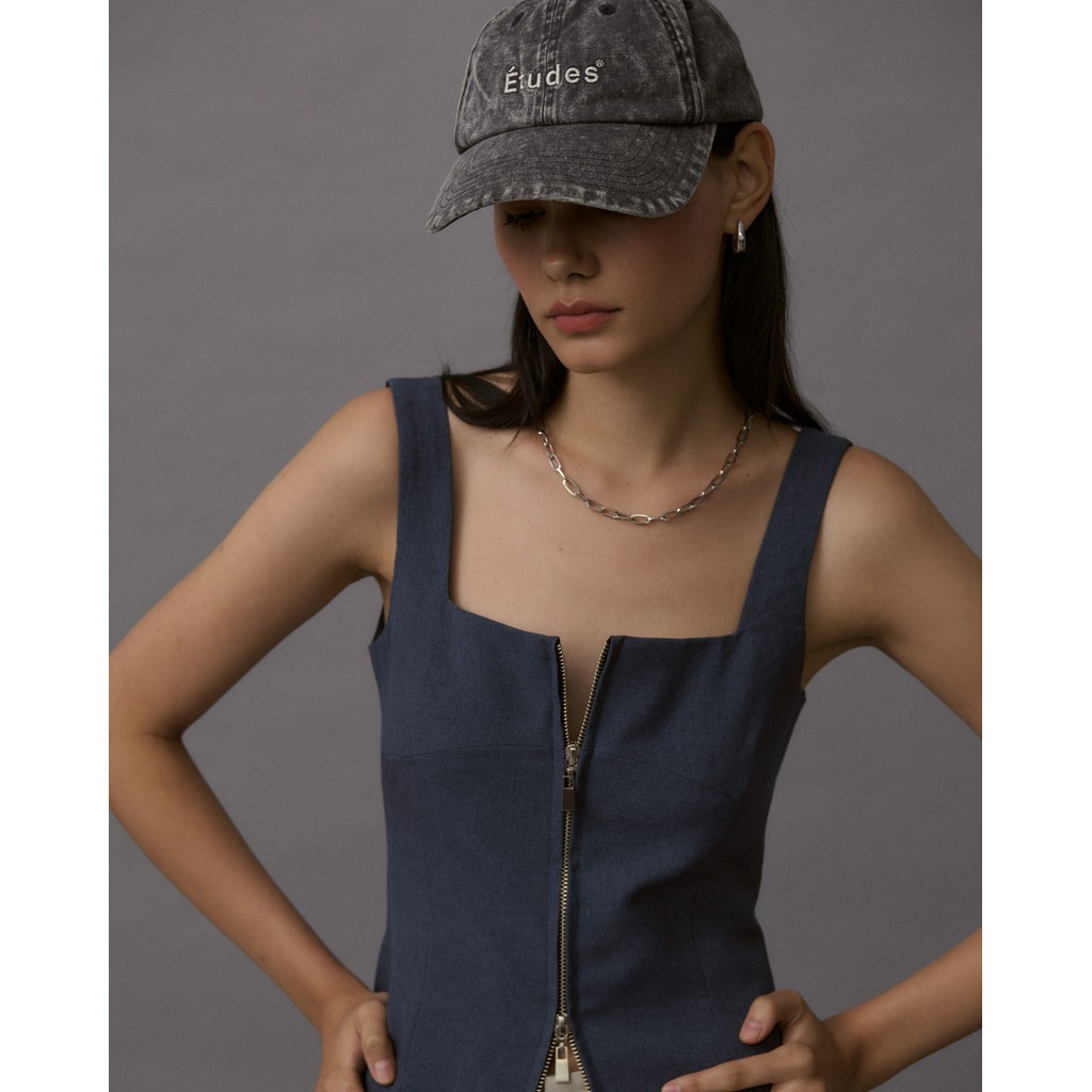 OUT OF ROUTINE - BLAIR TOP เสื้อแขนกุดคอเหลี่ยมกว้าง ซิปรูดขึ้นลงได้ 2 ทาง