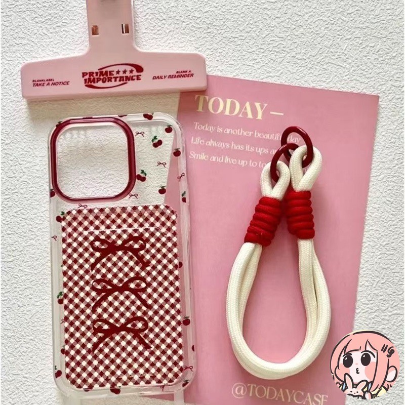 เคสโบว์เชอร์รี่สีแดงเข้ากันได้กับเคสไอโฟน 16 17 13 11 15 12 14 XR Pro Max X XS 7 8 16 Plus SE เชือกกระเป๋าสตางค์บัตรเคส