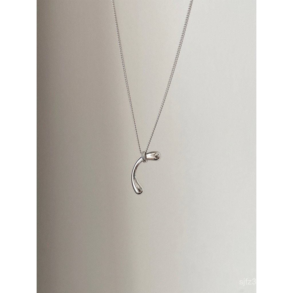 สร้อยคอโซ่กระดูกไหปลาร้า Niche เม็ดมะม่วงหิมพานต์อารมณ์ที่เรียบง่ายการออกแบบระดับไฮเอนด์ขนาดเล็ก Fle
